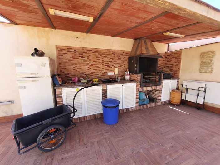 Image No.10-4 Bed Villa for sale