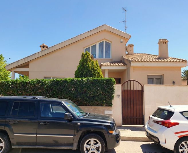 Image No.2-4 Bed Villa for sale