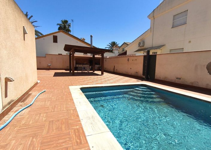 Image No.8-4 Bed Villa for sale