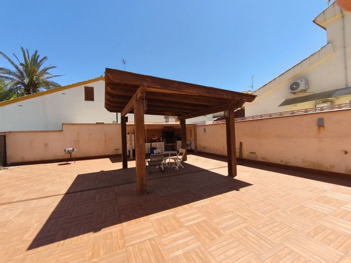Image No.9-4 Bed Villa for sale