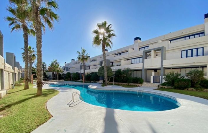 Image No.2-Appartement de 2 chambres à vendre à Torrevieja