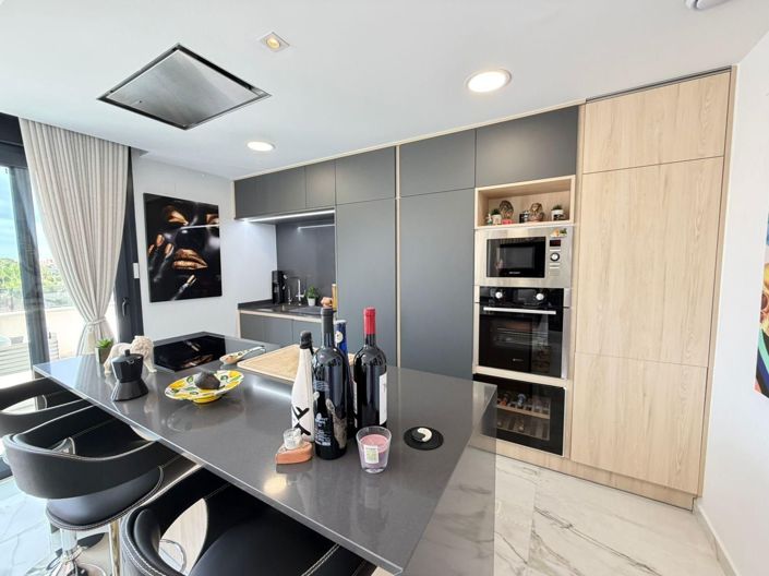 Image No.4-3 Bed Penthouse for sale
