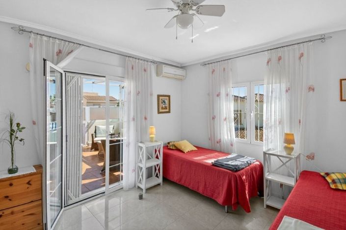 Image No.14-3 Bed Flat for sale