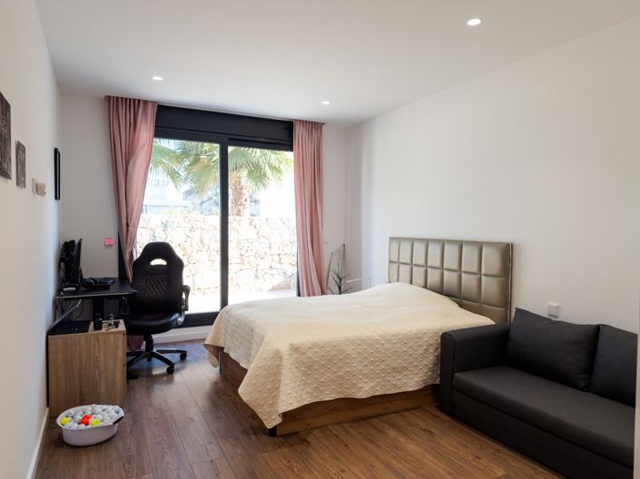 Image No.24-6 Bed Villa for sale
