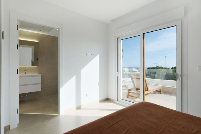 Image No.10-3 Bed Villa for sale