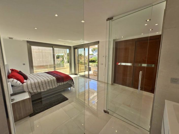 Image No.33-5 Bed Villa for sale