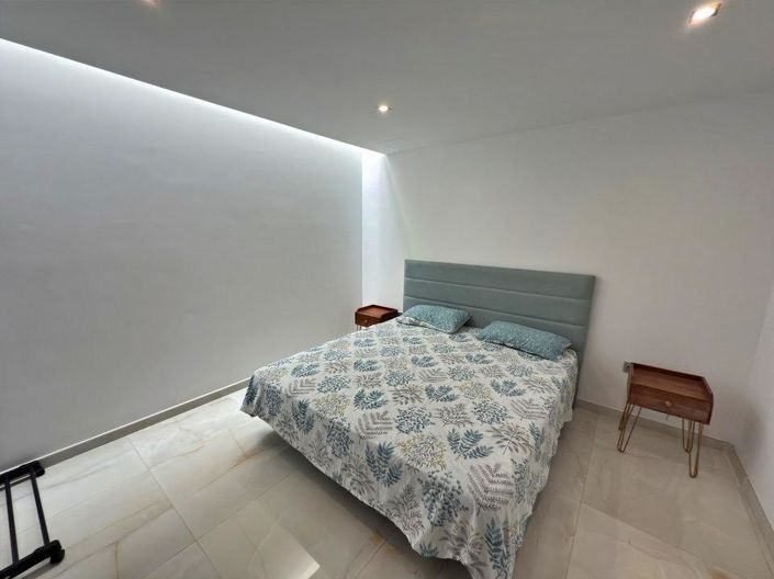 Image No.40-5 Bed Villa for sale