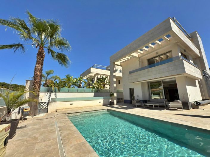 Image No.45-5 Bed Villa for sale