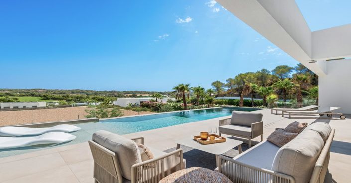 Image No.10-4 Bed Villa for sale