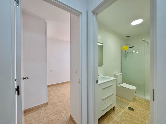 Image No.20-2 Bed Apartment for sale
