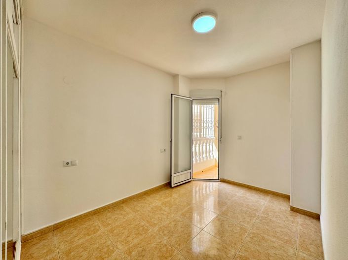 Image No.21-2 Bed Apartment for sale