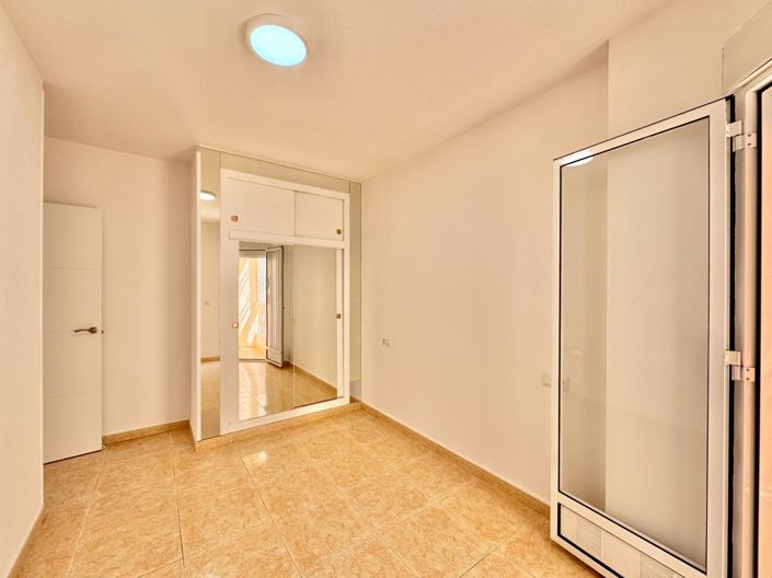 Image No.22-2 Bed Apartment for sale