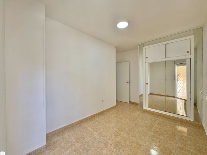 Image No.23-2 Bed Apartment for sale