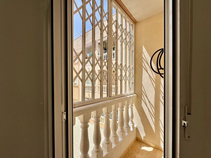 Image No.24-2 Bed Apartment for sale