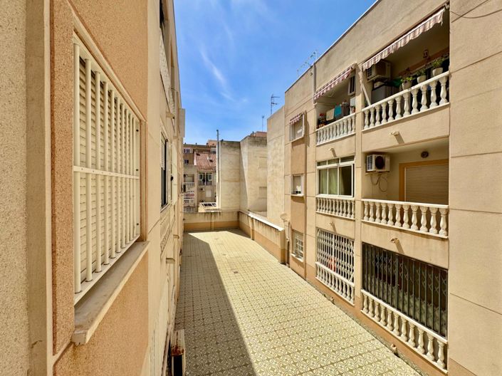 Image No.25-2 Bed Apartment for sale