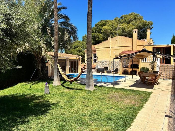 Image No.25-4 Bed Villa for sale