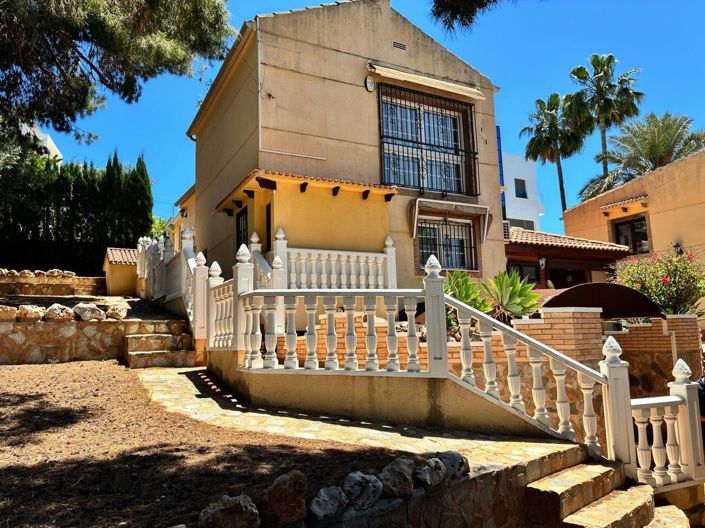 Image No.27-4 Bed Villa for sale