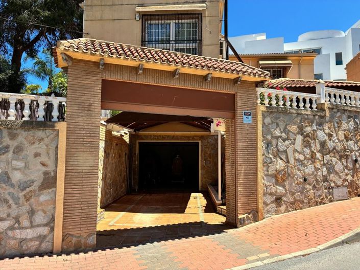 Image No.28-4 Bed Villa for sale