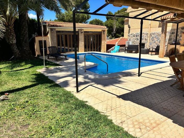 Image No.4-4 Bed Villa for sale