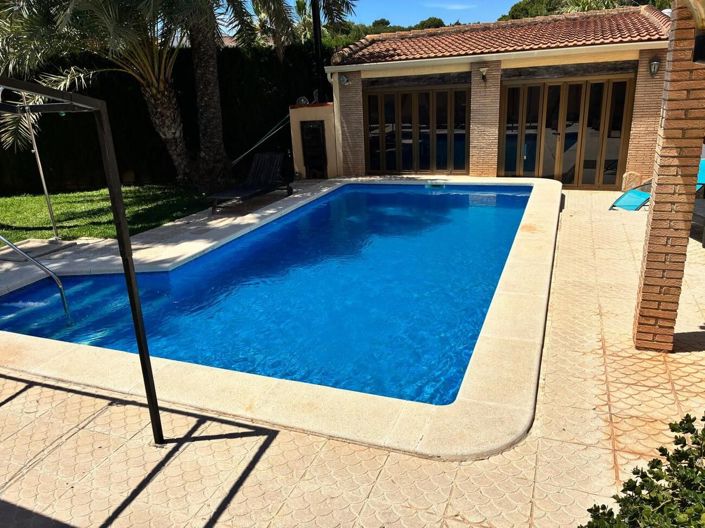 Image No.6-4 Bed Villa for sale