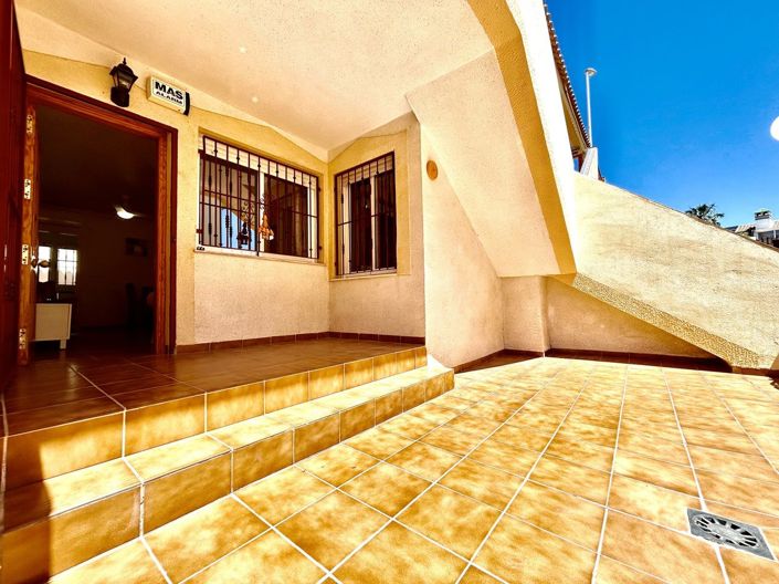 Image No.2-Appartement de 2 chambres à vendre à Orihuela Costa