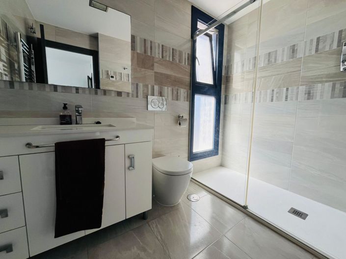 Image No.17-3 Bed Apartment for sale