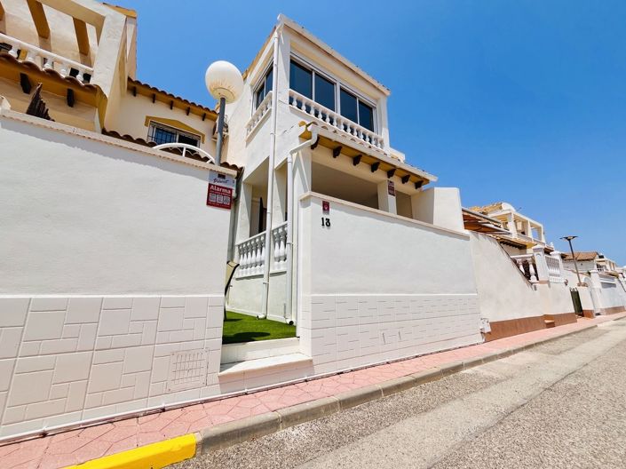 Image No.36-3 Bed House for sale