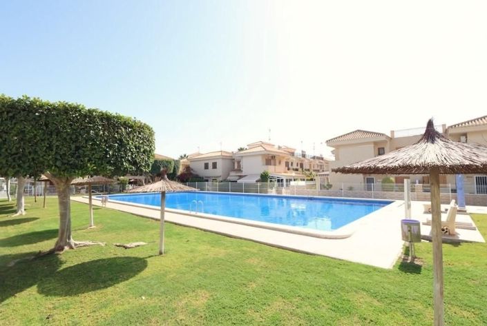Image No.2-Appartement de 2 chambres à vendre à Orihuela Costa
