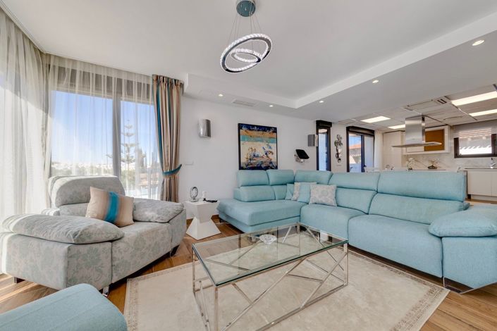 Image No.20-3 Bed Villa for sale