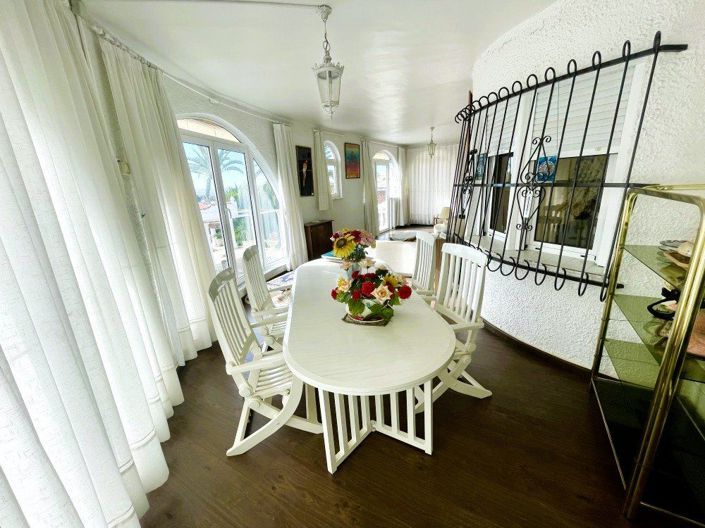 Image No.17-3 Bed Villa for sale