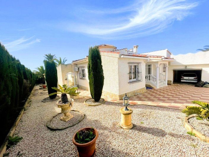 Image No.3-3 Bed Villa for sale