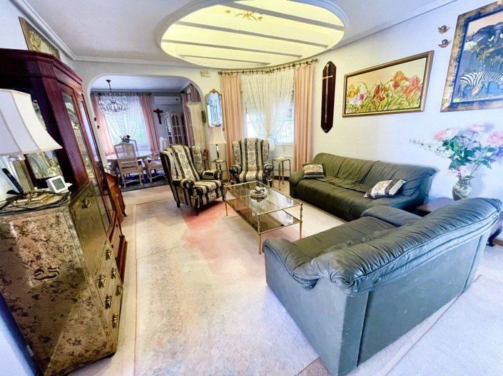 Image No.5-3 Bed Villa for sale