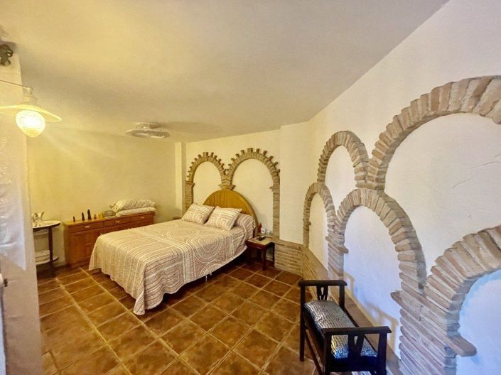 Image No.21-5 Bed Villa for sale