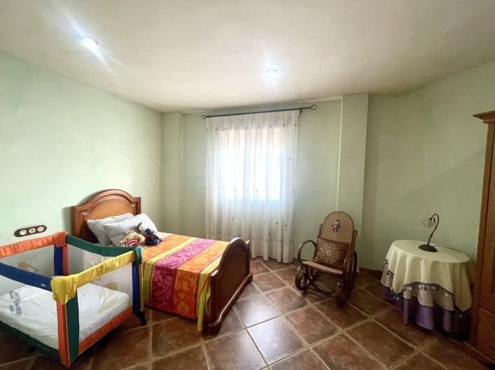 Image No.4-5 Bed Villa for sale