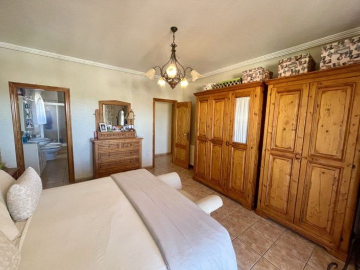 Image No.21-4 Bed Villa for sale