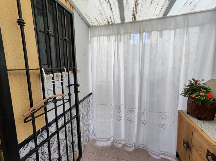 Image No.14-2 Bed Semi-Detached for sale