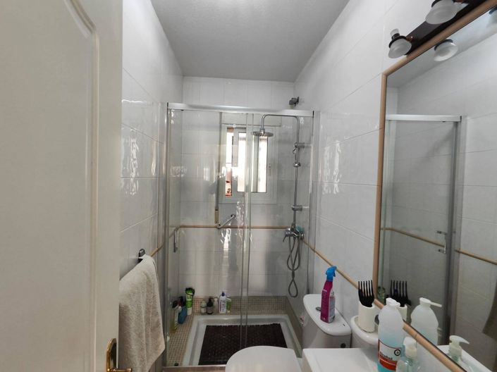 Image No.20-2 Bed Semi-Detached for sale