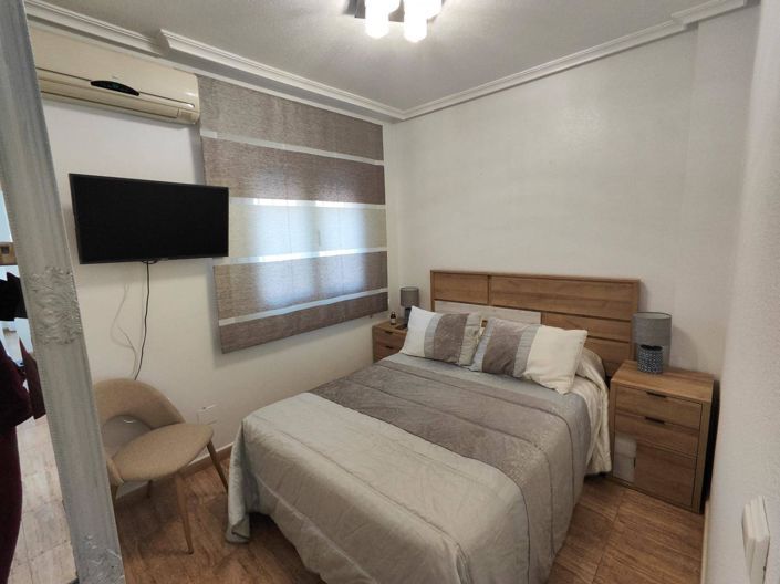 Image No.24-2 Bed Semi-Detached for sale