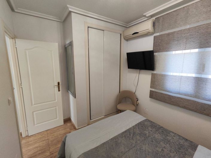 Image No.25-2 Bed Semi-Detached for sale