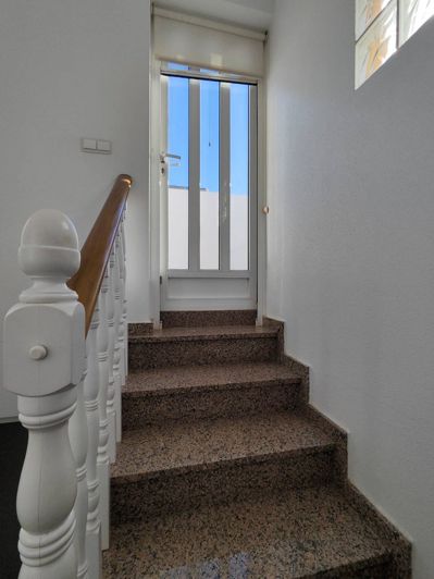 Image No.46-2 Bed Semi-Detached for sale