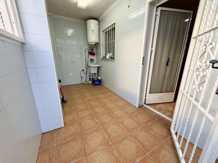 Image No.14-3 Bed House for sale