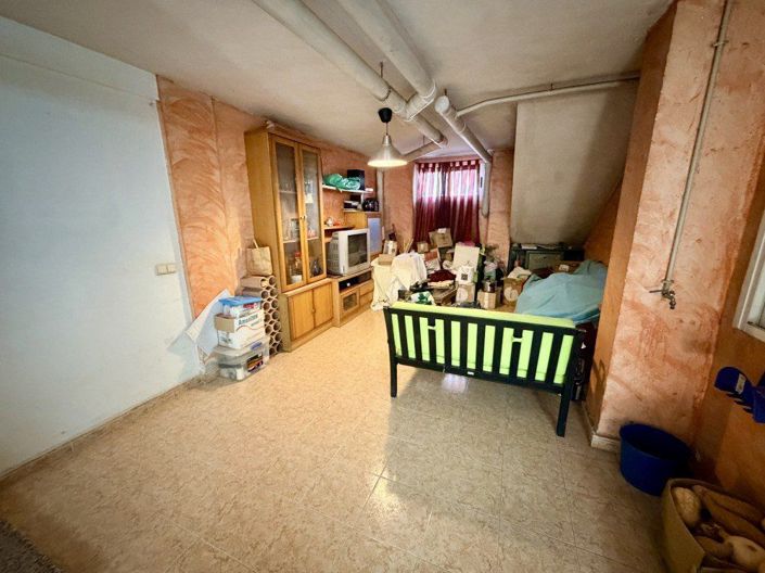 Image No.17-3 Bed House for sale