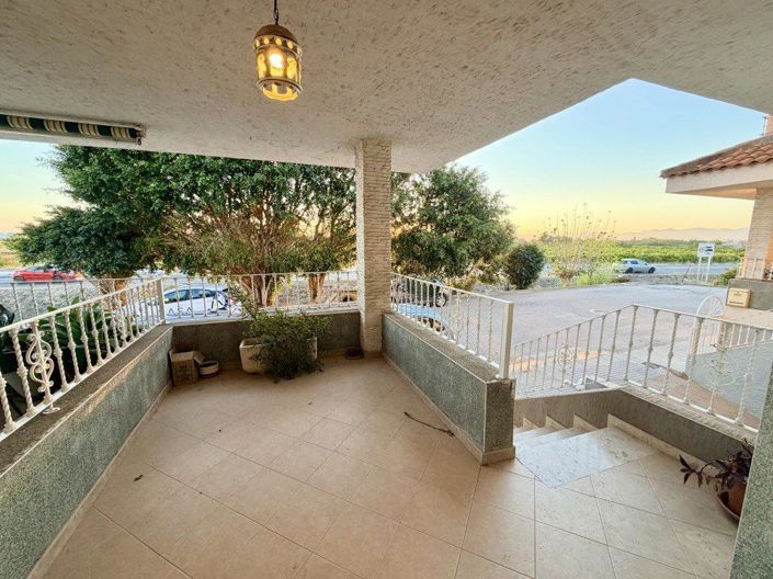 Image No.21-3 Bed House for sale