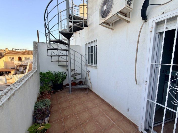 Image No.23-3 Bed House for sale