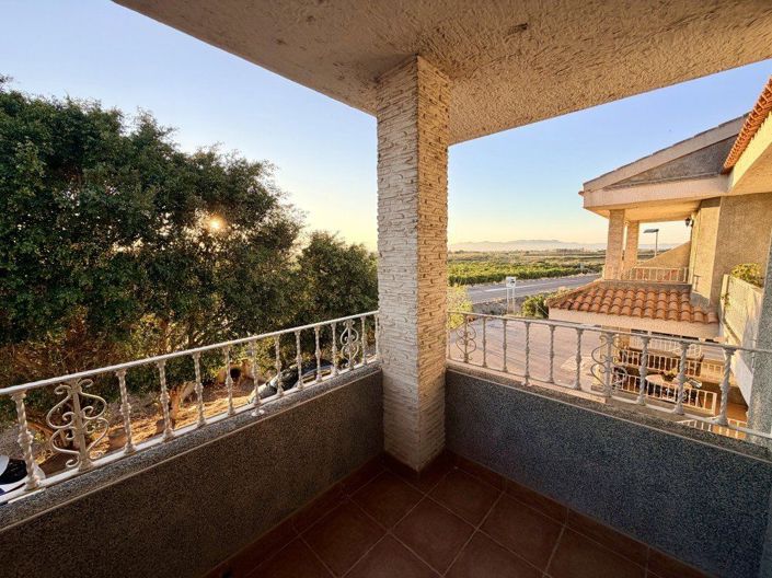 Image No.3-3 Bed House for sale