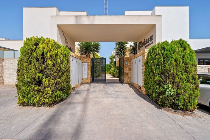 Image No.31-3 Bed Villa for sale
