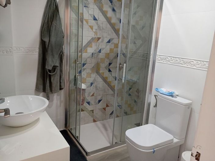 Image No.25-2 Bed House for sale