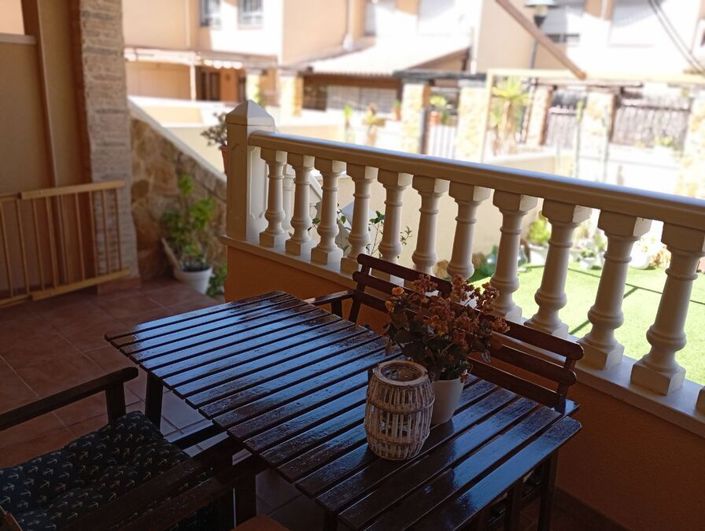 Image No.9-2 Bed House for sale