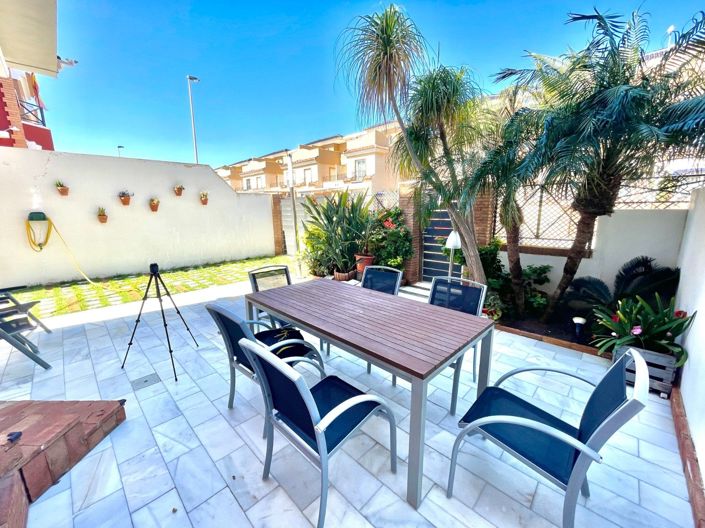 Image No.28-4 Bed House for sale