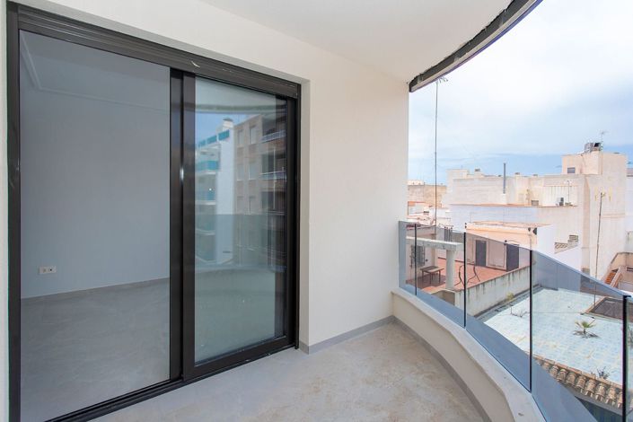 Image No.9-2 Bed Apartment for sale